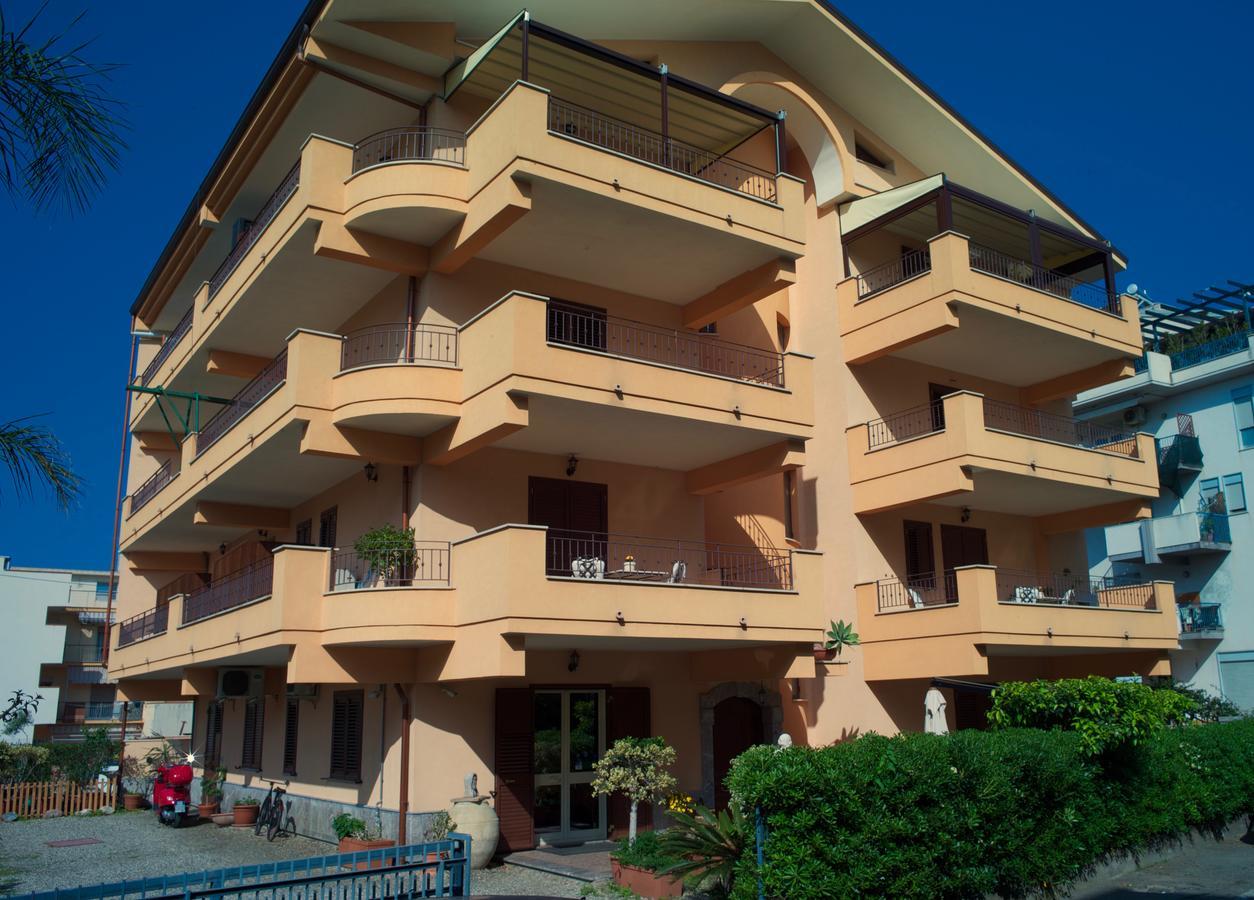 B&B Mareagro Santa Teresa Di Riva Eksteriør billede